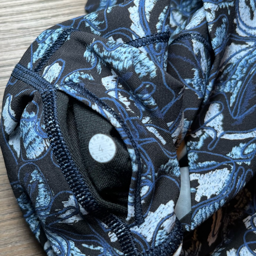 Lululemon Wunder Pants - Picture 3 of 4